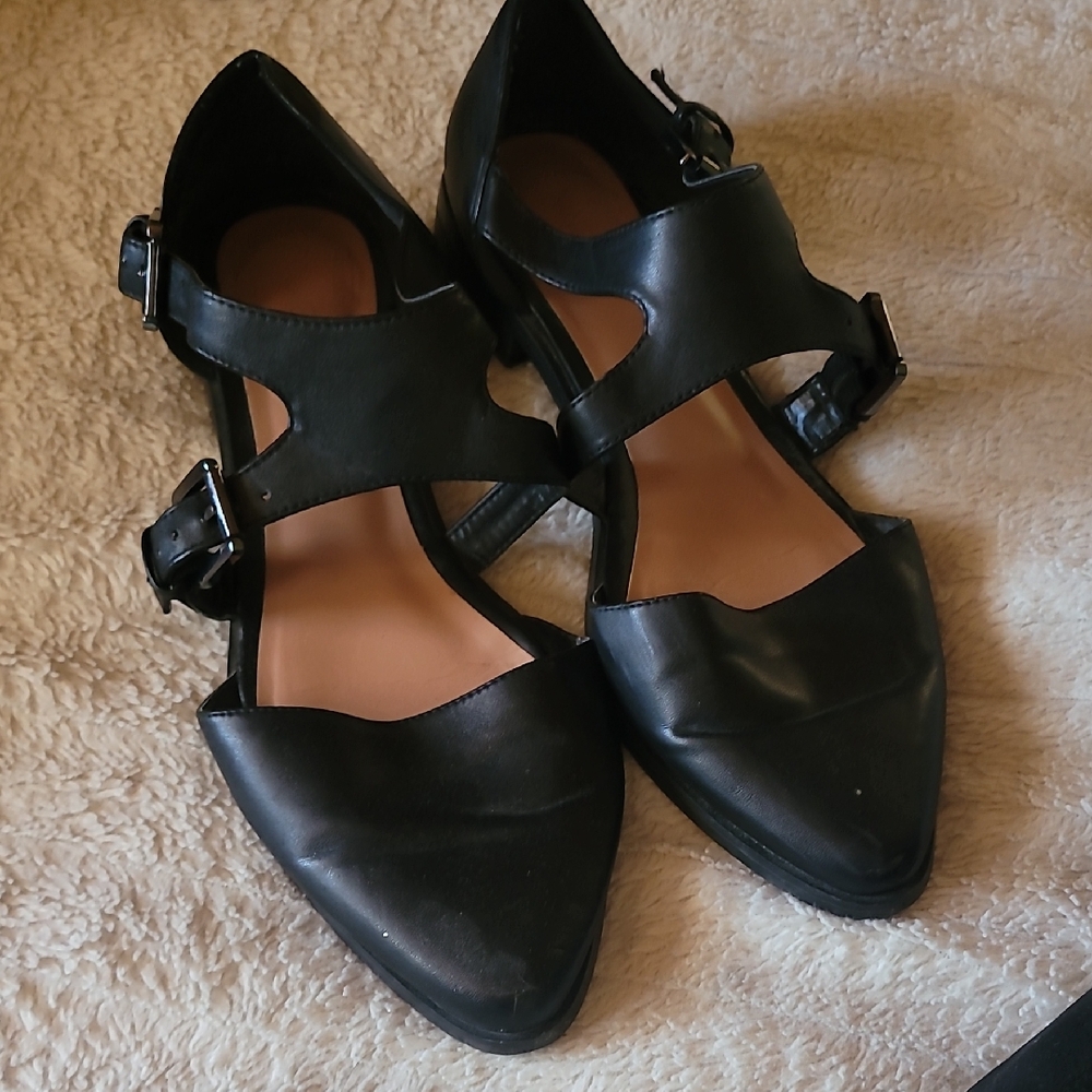 Nine West Black Flats with Buckle Detail